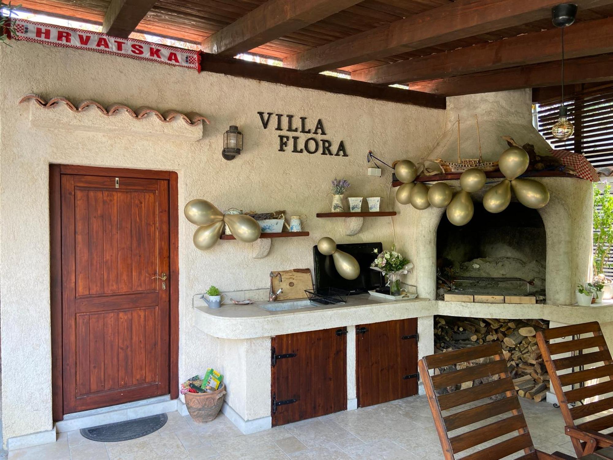 Apartments Flora 1 Banjol المظهر الخارجي الصورة