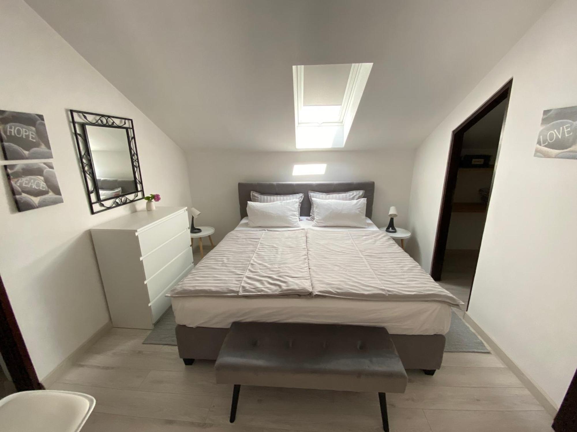 Apartments Flora 1 Banjol المظهر الخارجي الصورة