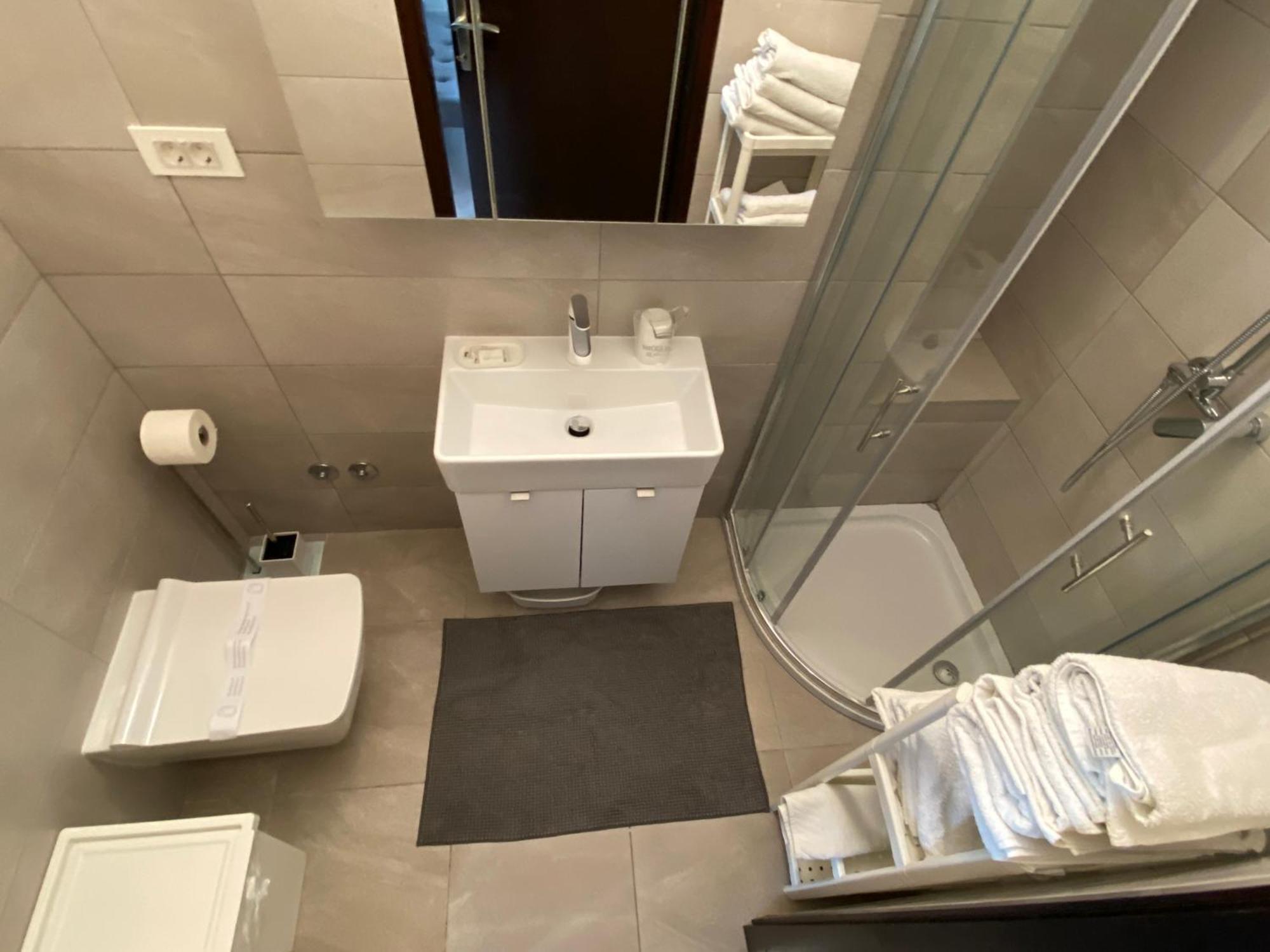 Apartments Flora 1 Banjol المظهر الخارجي الصورة